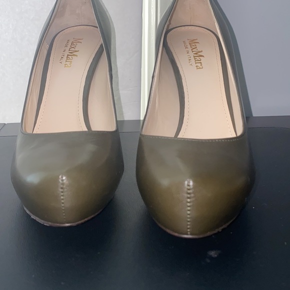Max Mara womens olive green  size 7.5m pumps heels shoes Italy workwear - Picture 3 of 10